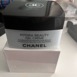 CHANEL Hydra Beauty Gel Creme Black and White